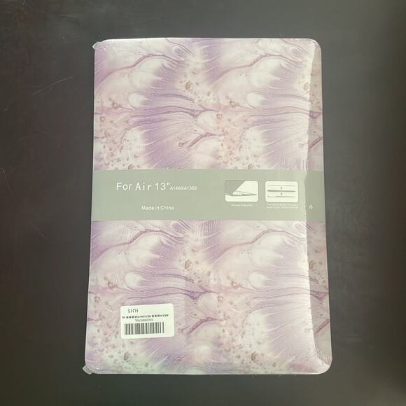 MacBook Air 13” 2010-2017 purple hardshell case - Picture 1 of 3